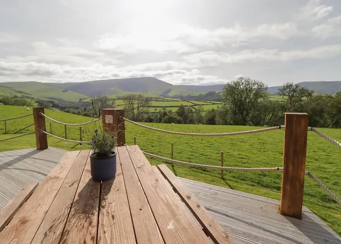 Bryn Eiddon Log Cabin