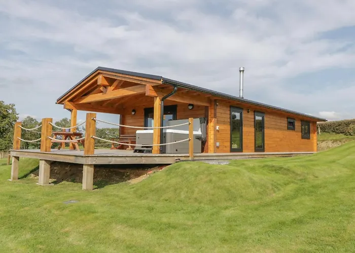 Bryn Eiddon Log Cabin