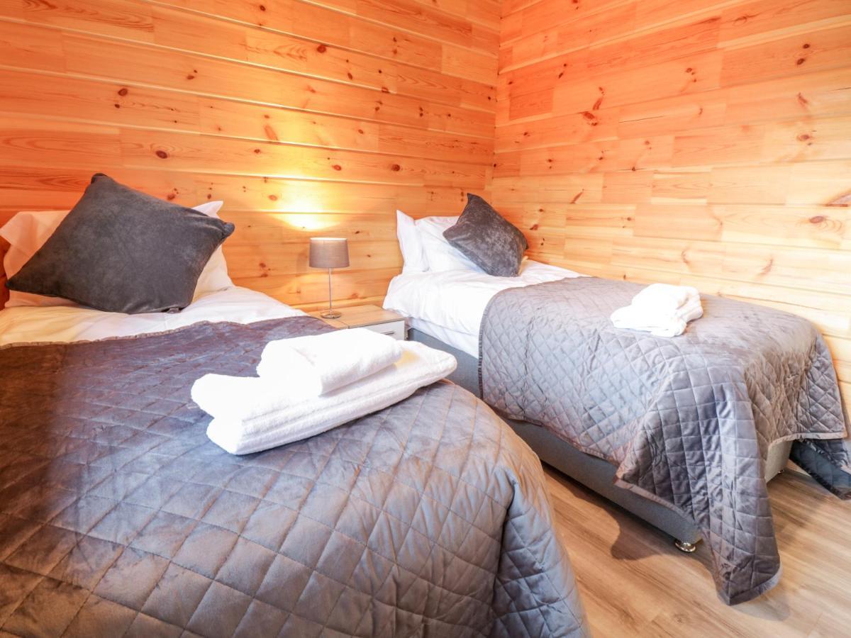 Bryn Eiddon Log Holiday home Machynlleth