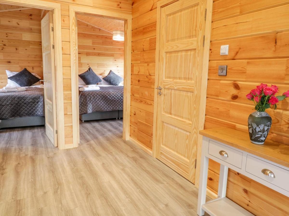 Bryn Eiddon Log Holiday home